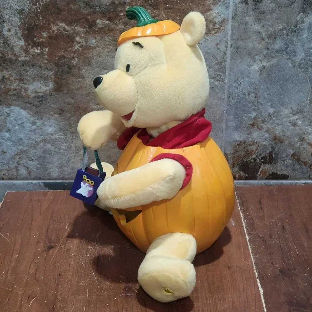 Disney Gemmy Winnie the Pooh Halloween Animated Plush Toy 2001